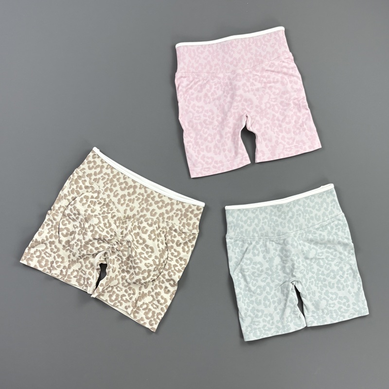 HISTELLO Gym Shorts Leopard Pr - огляд і ціна Pilate Yoga Workout